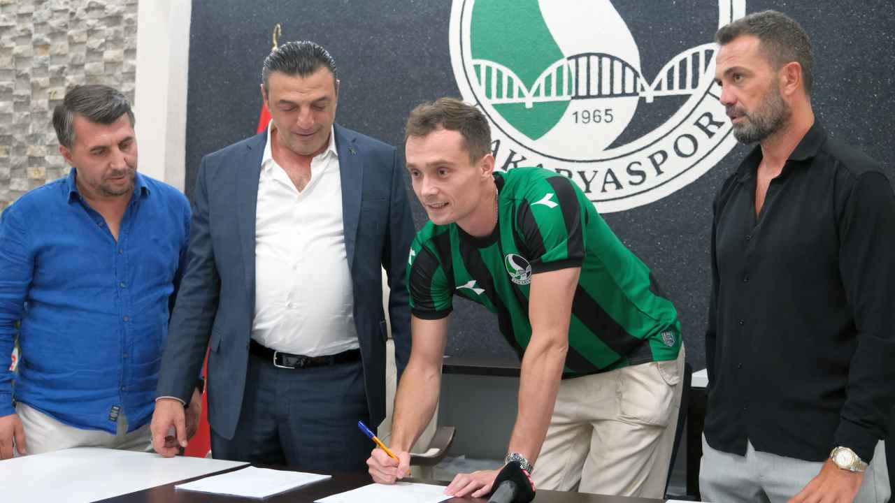Sakaryaspor, Polonyalı kaleci Jakub Szumski’yi kadrosuna kattı