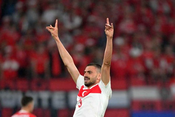 UEFA’ya hareket çekiyorum!