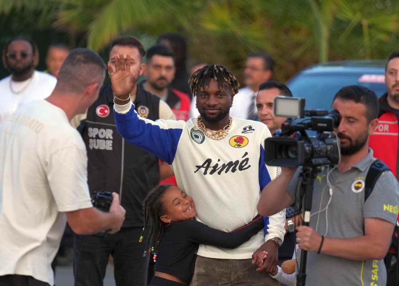 Fenerbahçe’nin transfer görüşmelerinde bulunduğu Saint-Maximin, İstanbul’a geldi