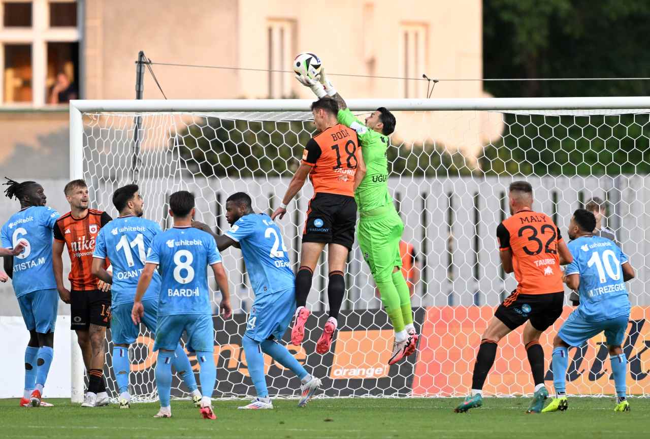 Trabzonspor, Slovakya’nın Ruzomberok takımını deplasmanda 2-0 yendi.