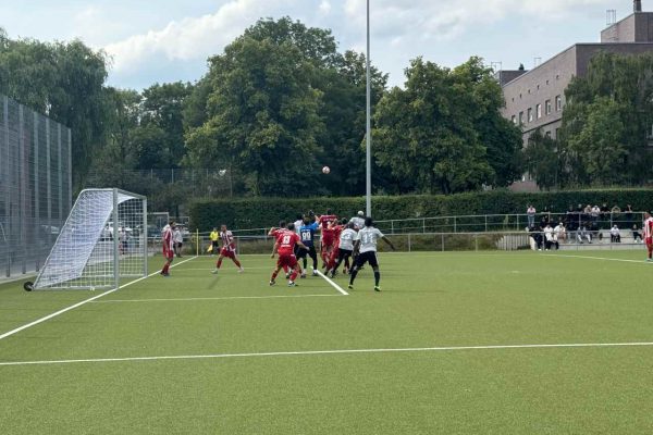 Üç hata üç gol, Kosova’nın neşesi bol…