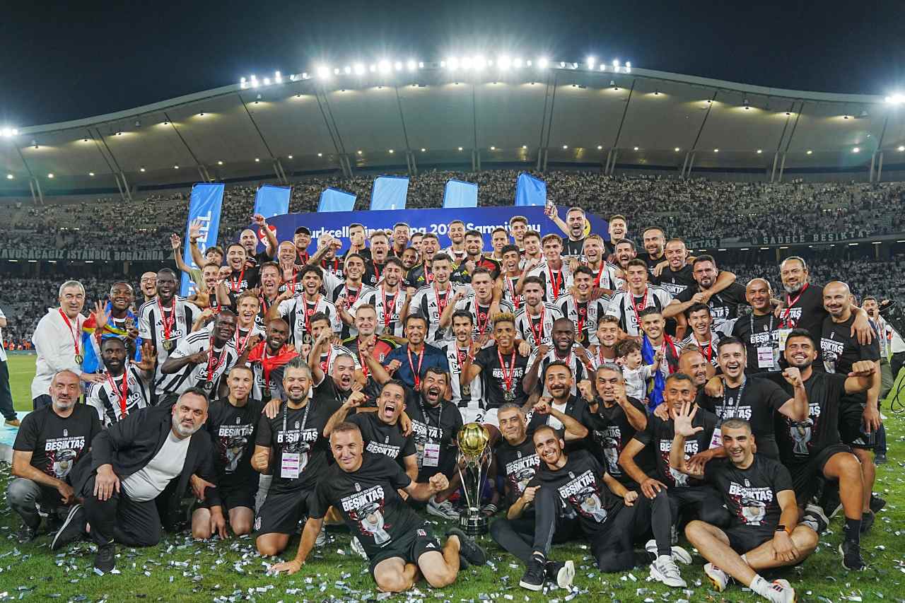 Beşiktaş, Turkcell Süper Kupa’yı aldı
