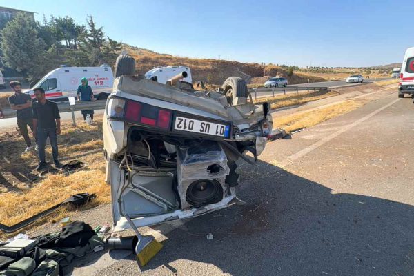 Kilis’te devrilen otomobilin sürücüsü ağır yaralandı