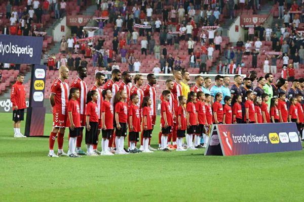 Samsunspor evinde 3 puanı aldı