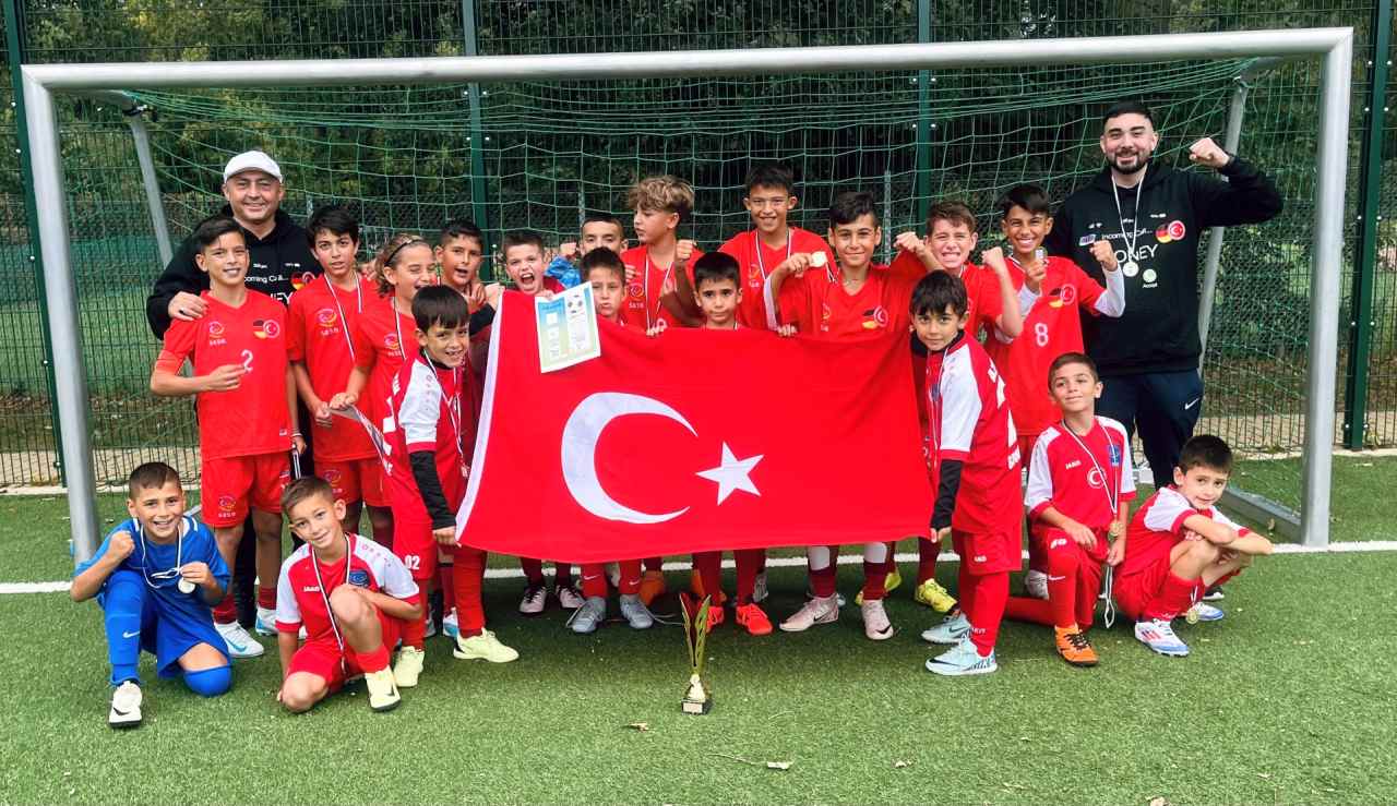 Aziz Nesin İlkokulu, Avrupa Futbol Şampiyonu!