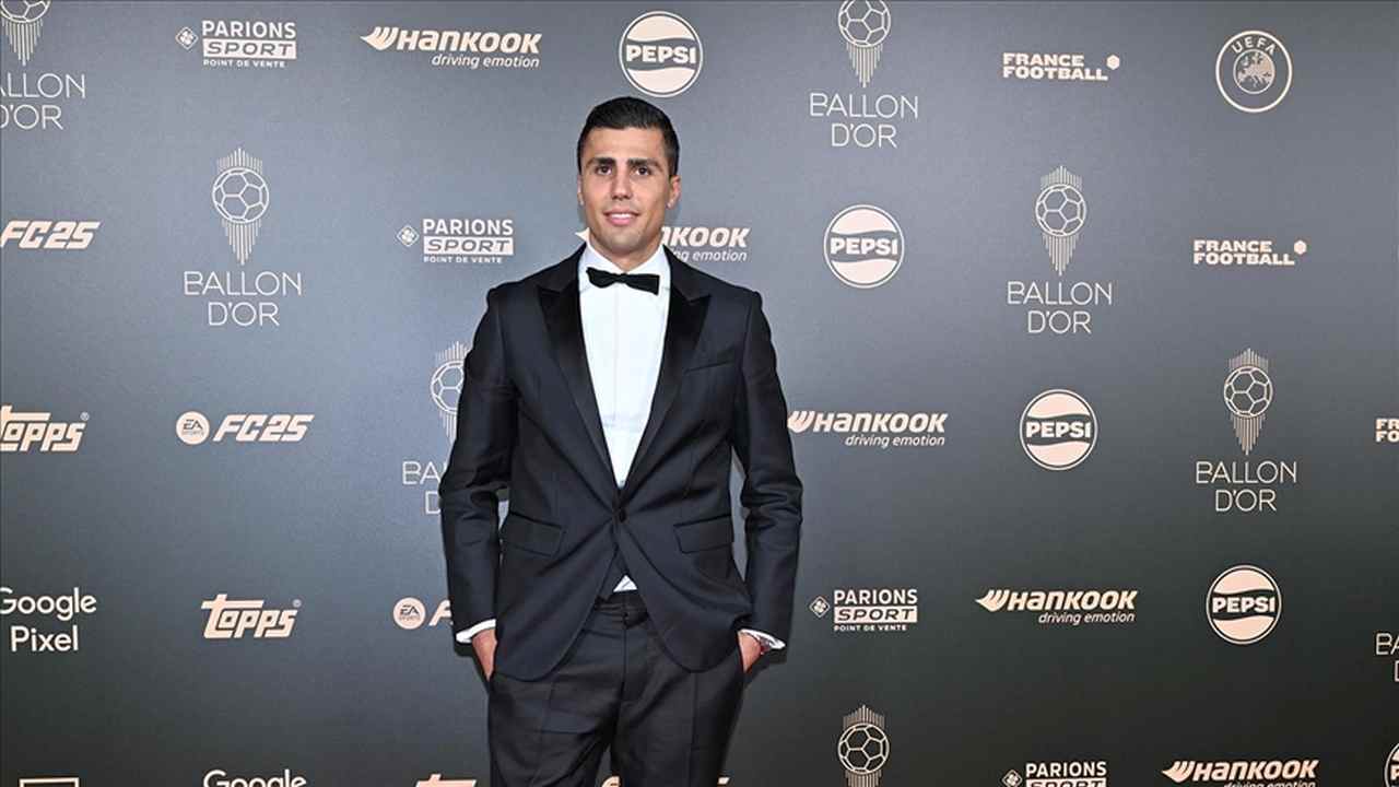 Altın Top ödülünü, İspanyol futbolcu Rodri kazandı