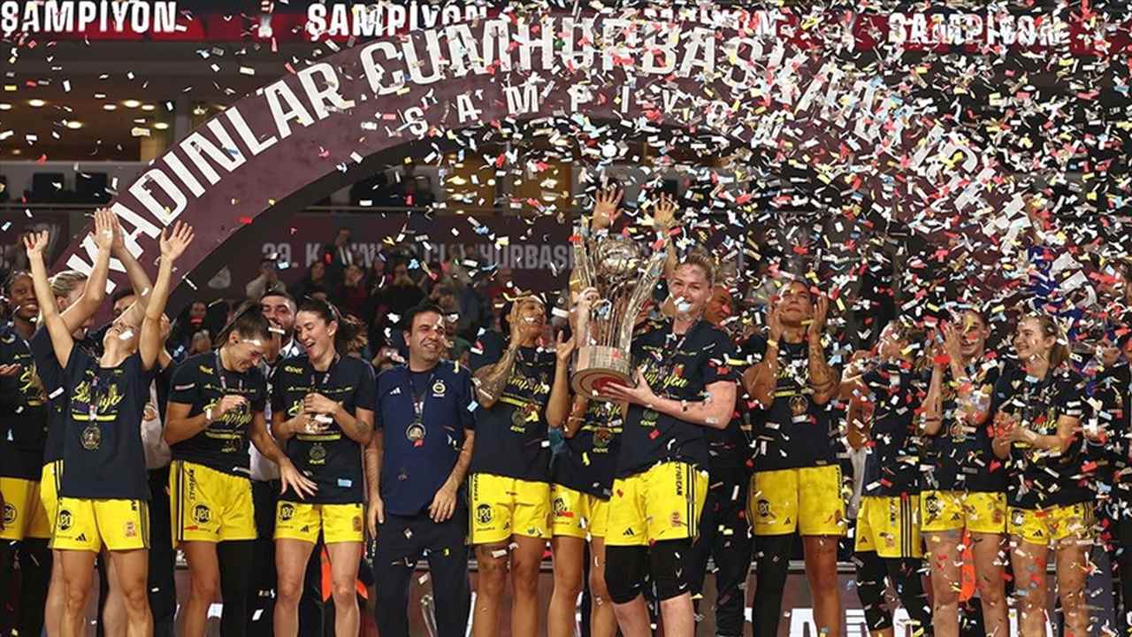 Fenerbahçe, Cumhurbaşkanlığı Kupası’nı 13. kez müzesine götürdü