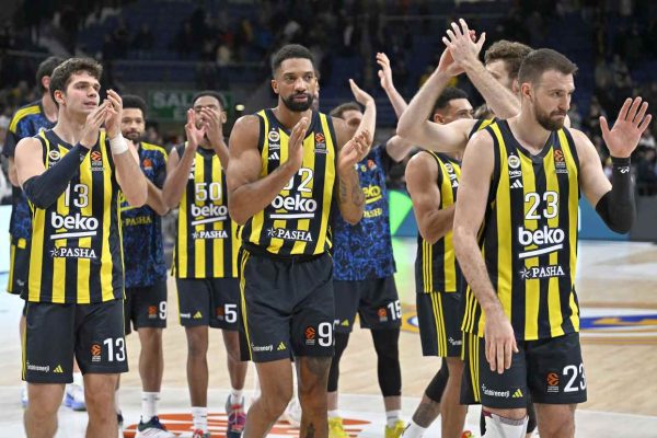 Fenerbahçe, Real Madrid’i farklı geçti