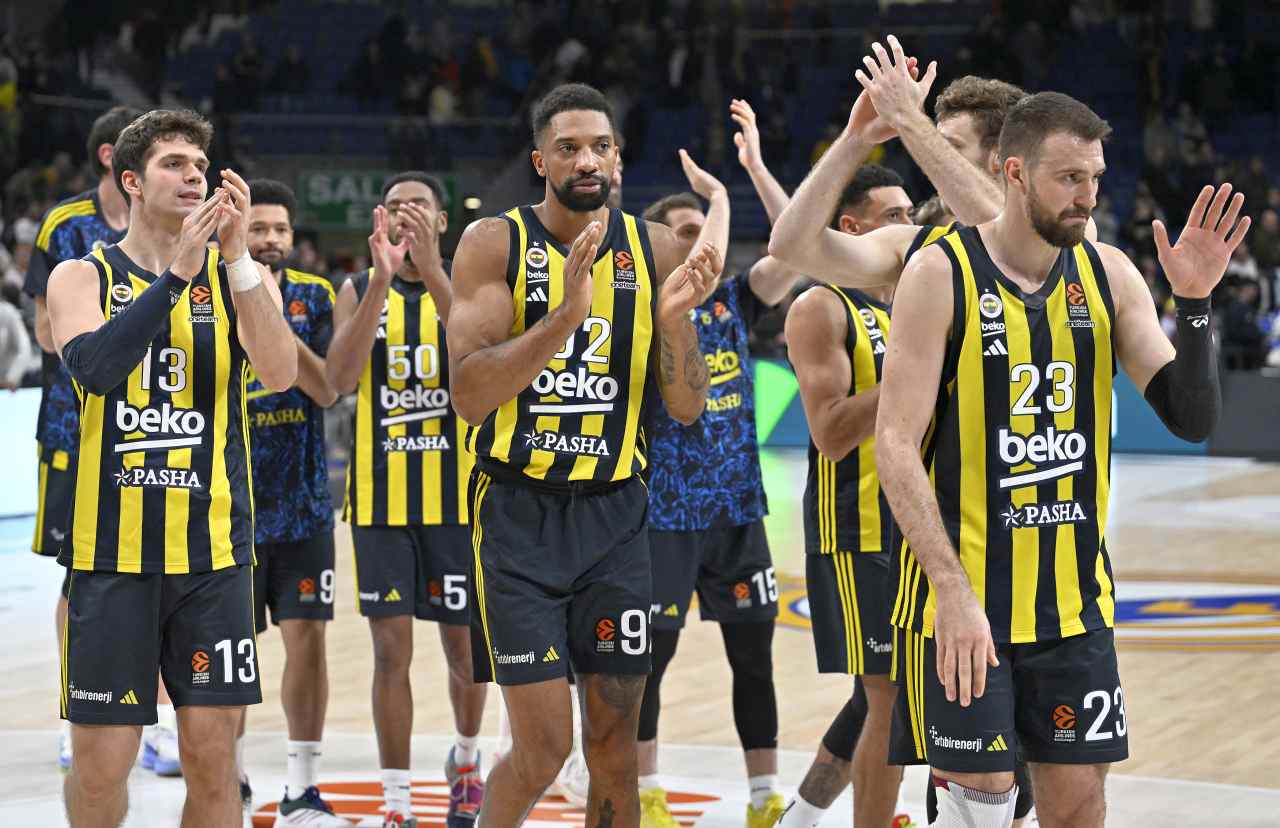 Fenerbahçe, Real Madrid’i farklı geçti