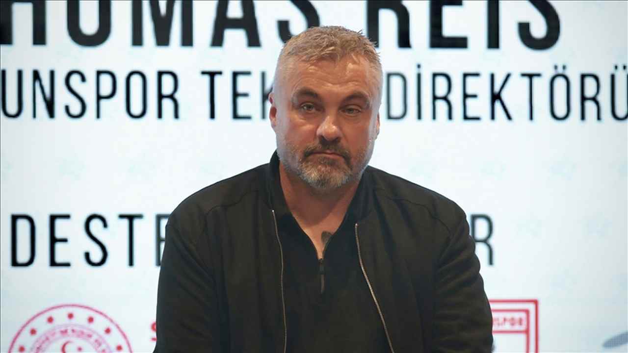 Samsunspor Teknik Direktörü Reis’ten gençlere tavsiye