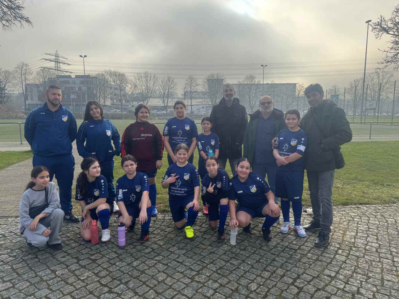 Hamburg’da Kızlar Futbol Salon Turnuvası başladı