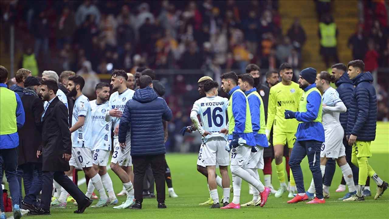 Türk futbolunda sizce neden böyle olduk?