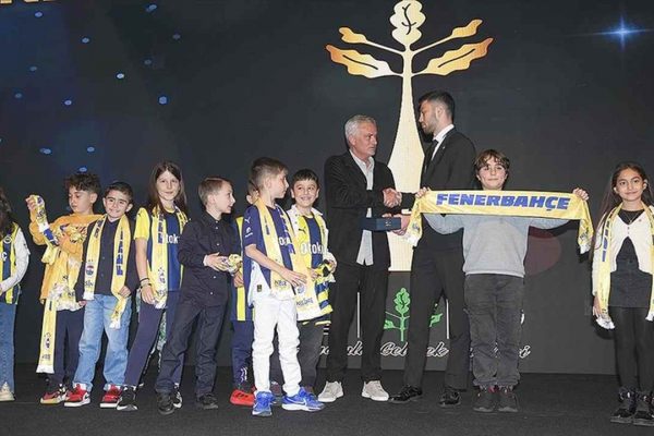 “Aydınlık Gelecek Ödülleri” sahiplerini buldu
