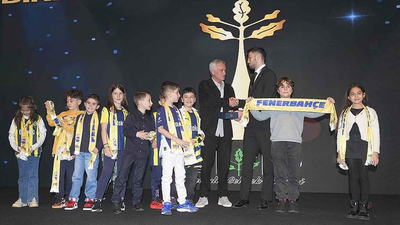 “Aydınlık Gelecek Ödülleri” sahiplerini buldu