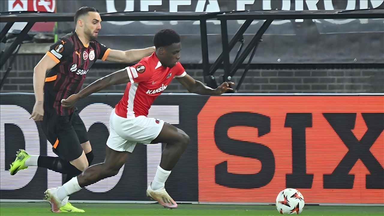 AZ Alkmaar’a farklı yenilen Galatasaray, Avrupa Ligi’nde tur şansını zora soktu