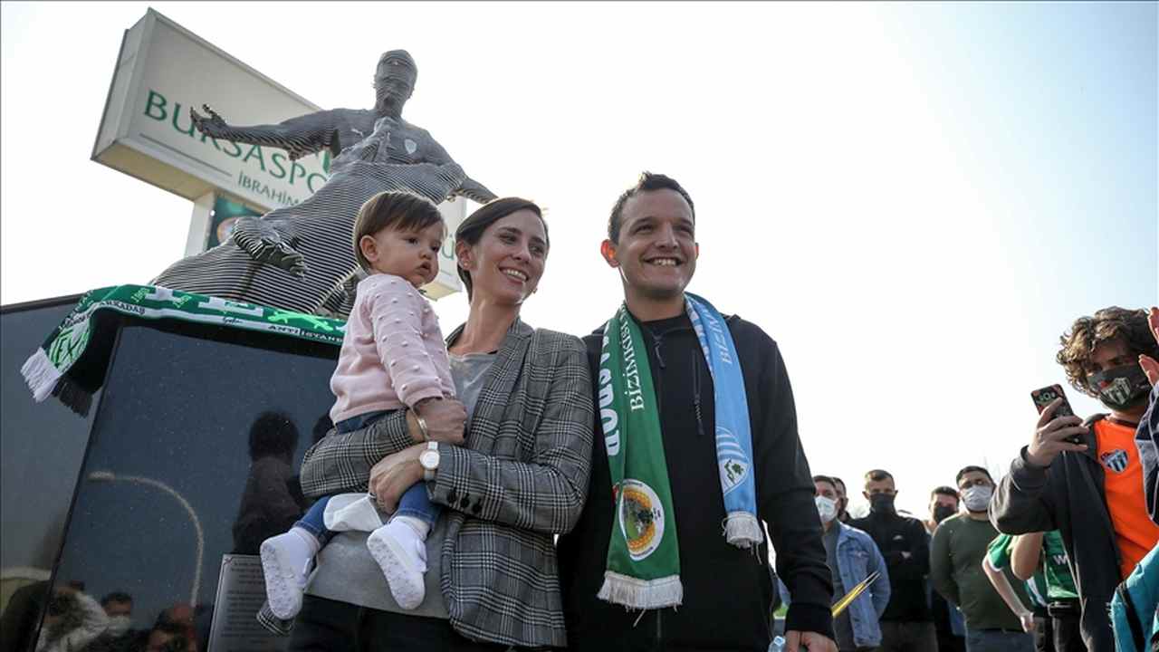 Bursaspor, teknik direktör Batalla ile yollarını ayırdı