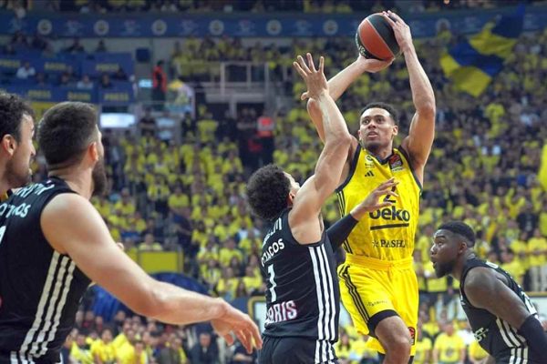 Fenerbahçe Beko, Paris Basketbol’u mağlup etti