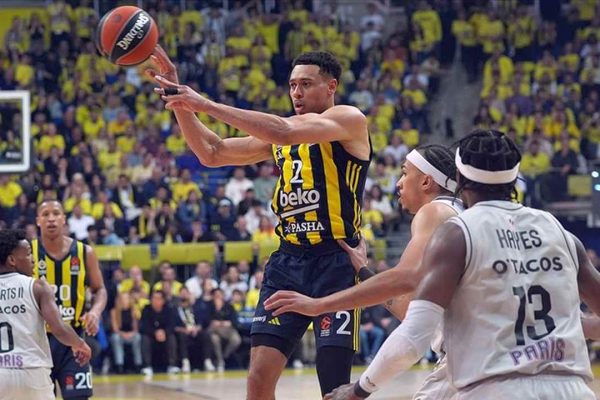 Fenerbahçe Beko, Paris Basketbol’u 2. kez yendi