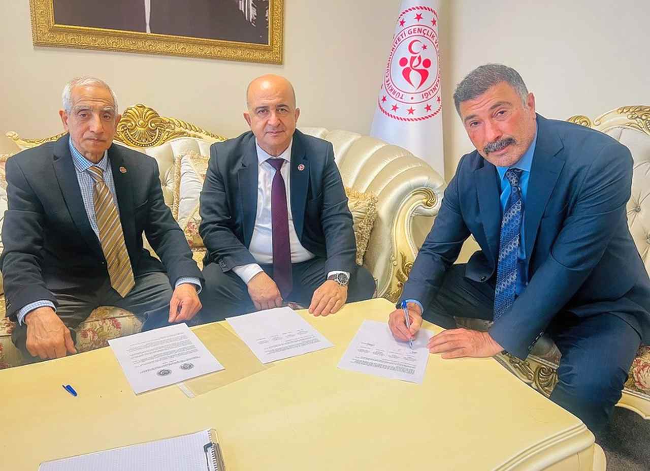 KARDEŞLER BULUŞTU, İMZALAR ATILDI !.. 