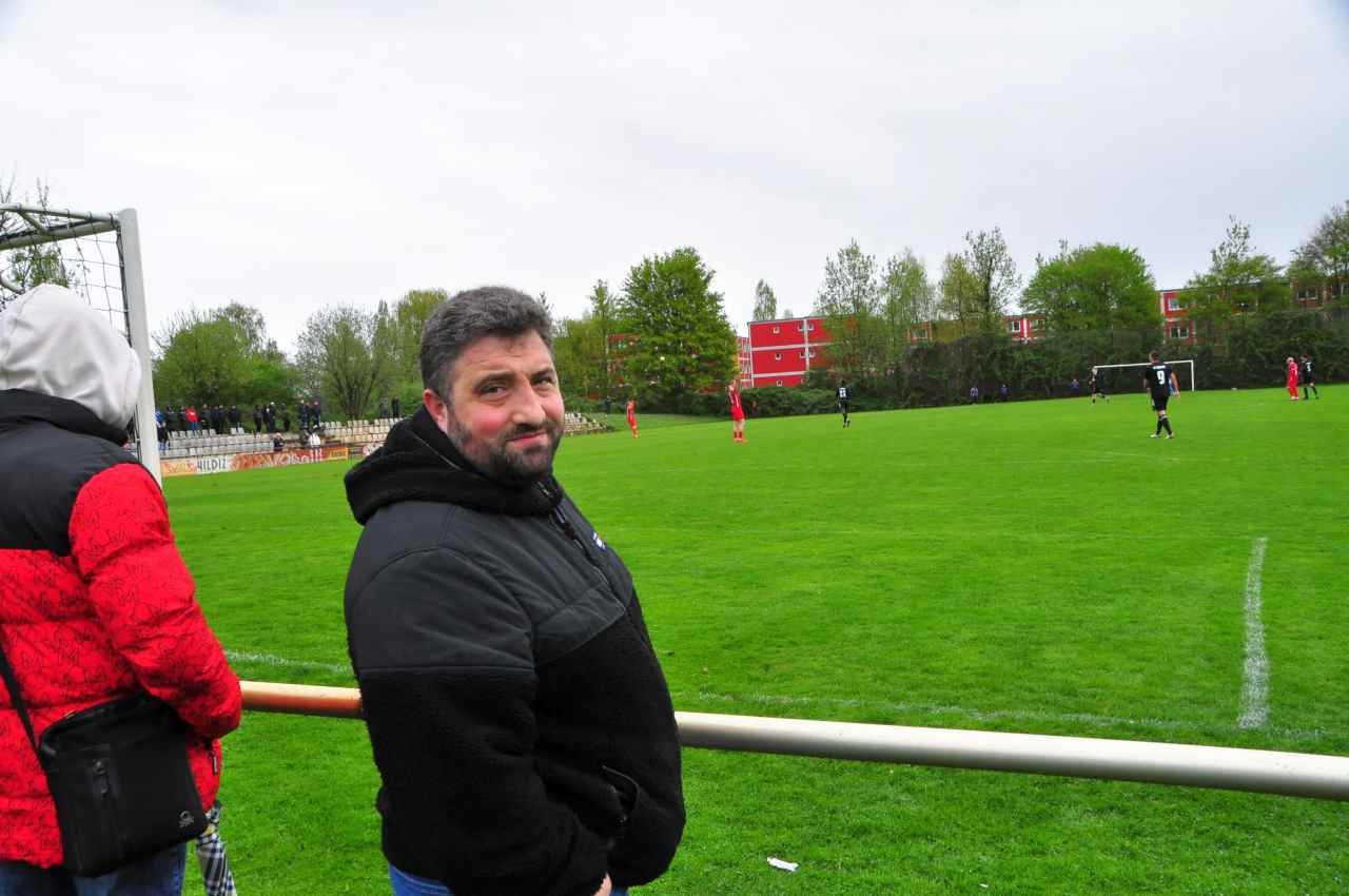 Yeni Seçilen SPD Milletvekili Ali Kazancı Futbol Maçını Taraftarlarla Birlikte İzledi