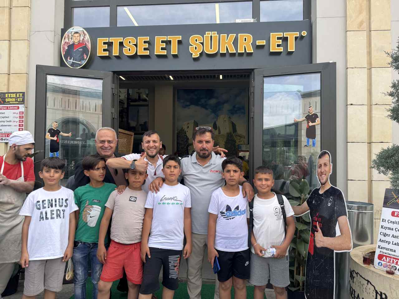 Gaziantep’in Lezzet Durağı: ETSE ET ŞÜKR-ET, Hem Damağa Hem Gönüllere Hitap Ediyor
