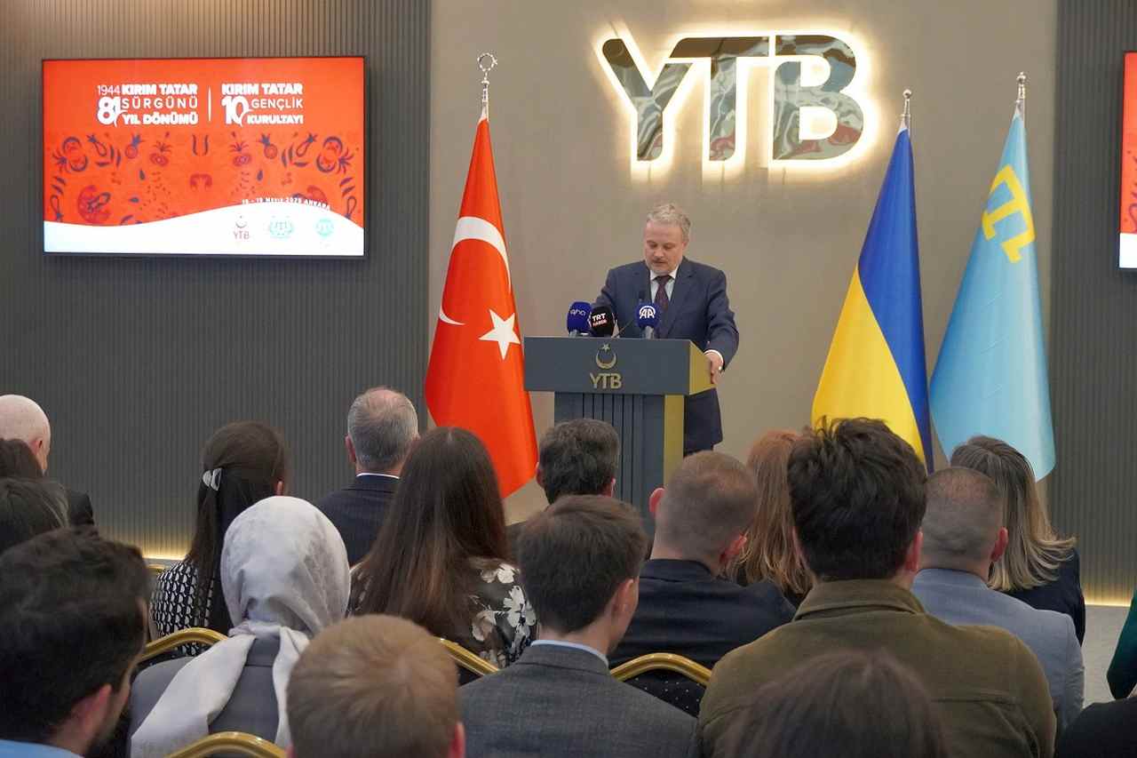 Kırım Tatar Gençlik Kurultayı YTB’nin Ev Sahipliğinde Başladı