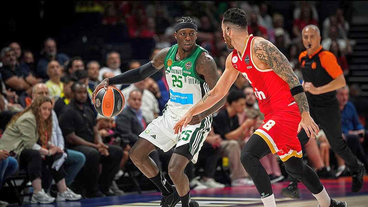 Panathinaikos ile Olympiakos arasındaki final serisinin 3. maçı güvenlik gerekçesiyle ertelendi