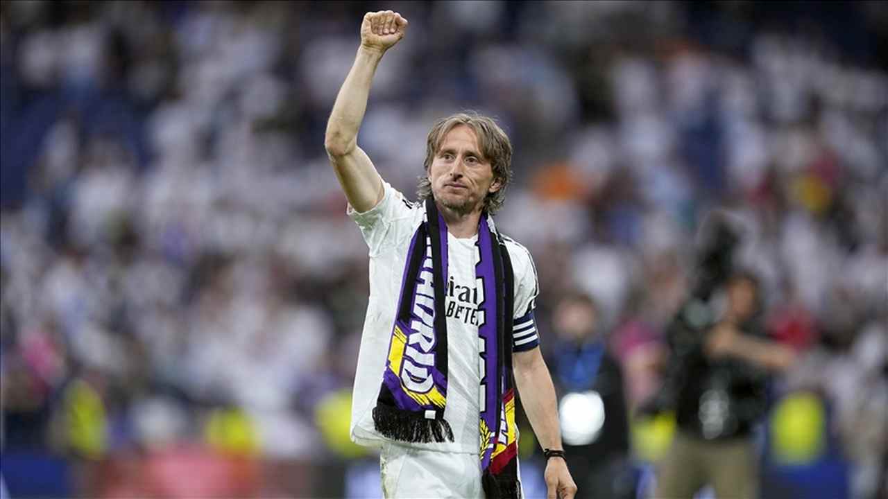 Luka Modric’in kupalarla dolu Real Madrid kariyeri sona erdi