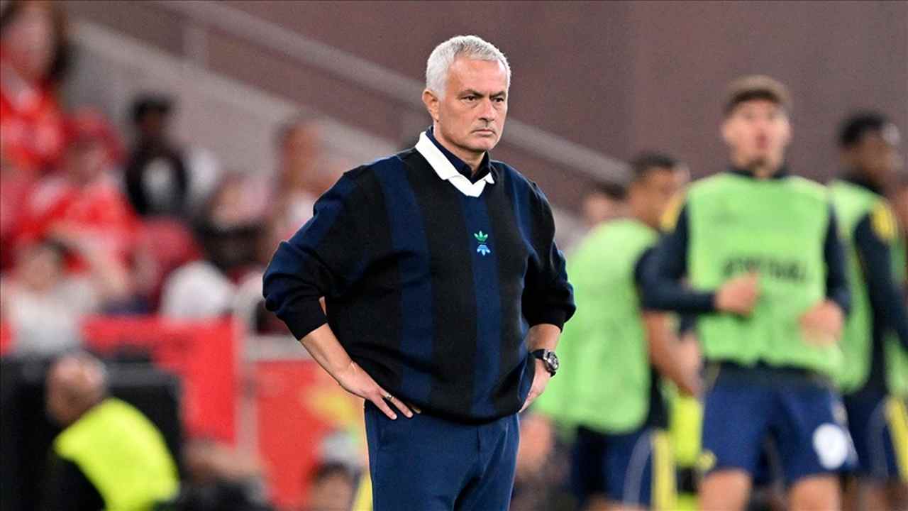 Fenerbahçe’de Jose Mourinho ile yollar ayrıldı