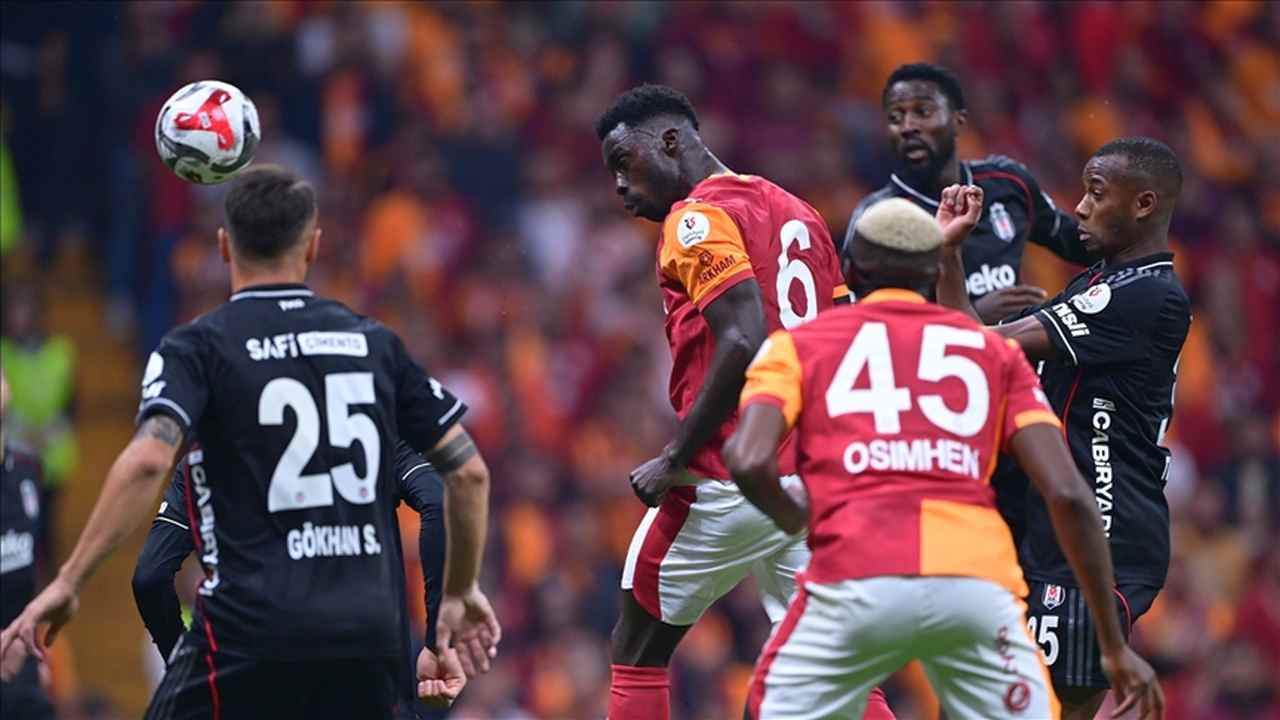 Galatasaray, 10 kişi kaldığı derbide Beşiktaş’tan 1 puan aldı