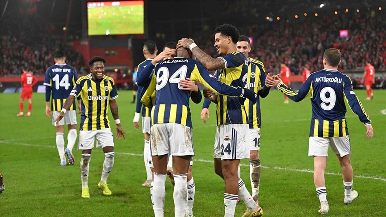 Brann’ı deplasmanda 4-0 yenen Fenerbahçe, play-off için avantaj yakaladı