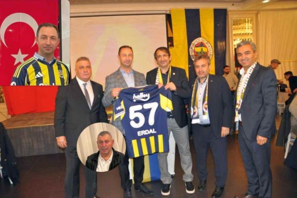 Erdal Altuntaş’a Forma Hediyesi, Galatasaraylı Babası Salondan İzledi